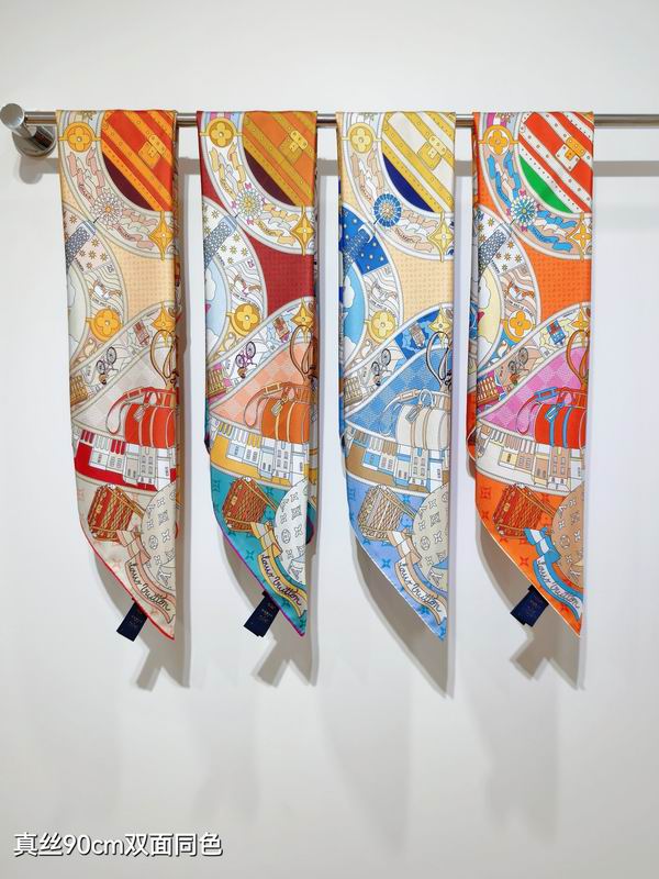 LV silk Scarf 90X90cm E123015